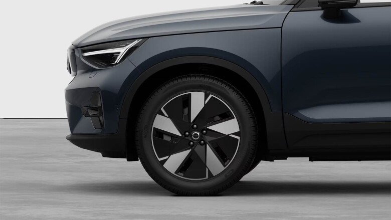 Volvo EX40 300kW Twin Motor Plus Pro 82kWh 5dr AWD Auto Electric Estate